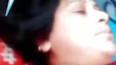 Boudi Showing Her Boobs and Pussy On video call