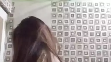 Bathroom selfie video of hot desi beauty