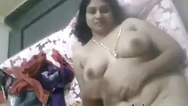 Mallu Housewife Masturbating Fingering Indian Pussy