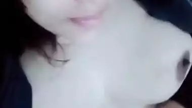Desi girl with cute boobs showing
