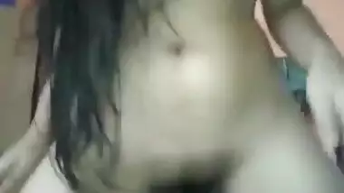 Desi sexy girl sucking and riding her man’s dick