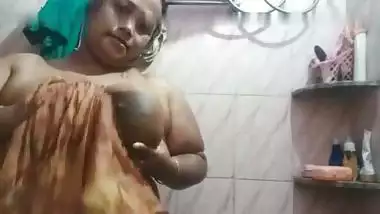 Big boob milf massages her milk tankers in Bangladeshi bf
