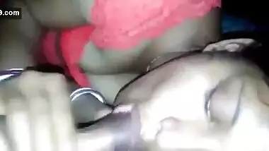 SEXY INDIAN WIFE GIVING HEAD