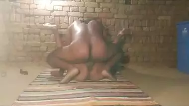 Desi village bhabi fucking on top with husband