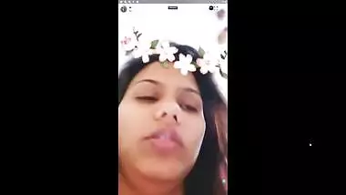 Naughty Indian wife live phone video sex MMS