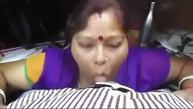 South Indian aunty deep throat blowjob