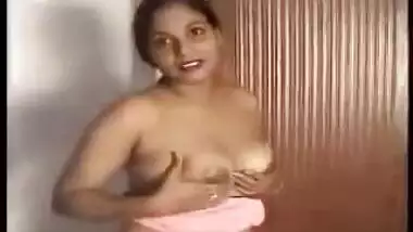 Showing Big And Milky Boobs - Movies.