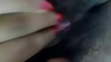 Indian teen wet pussy fingering video