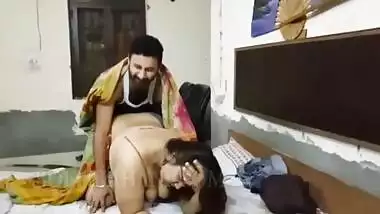 Indian Doctor Sex With Patient After Seeing Penis