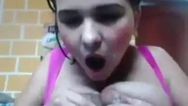 Sexy indian bitch eating her tits