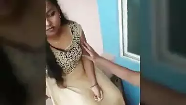 Dubmash Desi by Desi Aunty with flashing boobs