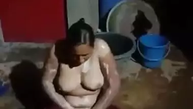 Today Exclusive- Bhabhi Outdoor Bathing Record By Hubby