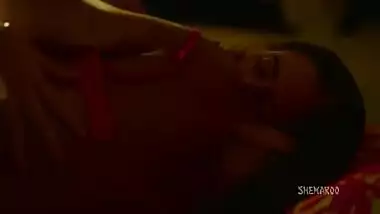 Nipple slip of Shayani Gupta during a sex scene