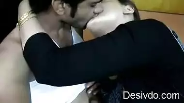 Desi Hot beautiful girl sucking n licking