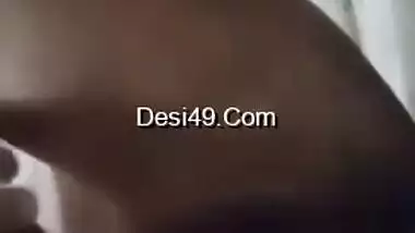 Desi Girl Shaving Her Pussy
