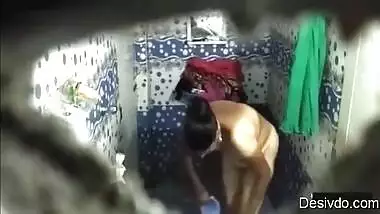 Tamil aunty spy bath video