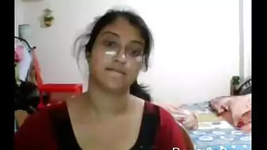 Sexy figure young bhabhi exposing her asset