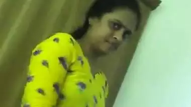 Desi hostel girl recorded by her roommate and leaked vidoe with her BF 1