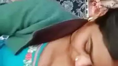 Local Desi Randi oral job to a truck driver MMS