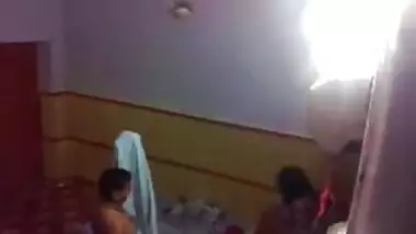 Paki man fuck desi married bhabi at friend house caught