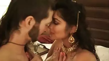Sexy and Slutty Indian XXX girl pics rocking online
