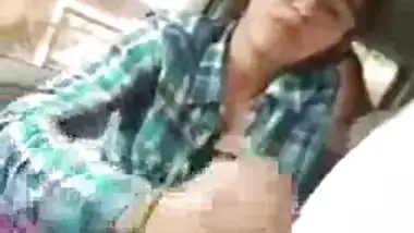 Desi hot blowjob sex inside a car video MMS