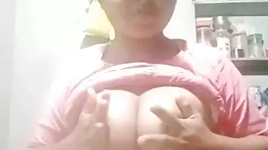 Innocent village girl round boobs show selfie