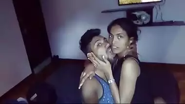 HD Indian sex mms of Mumbai office couple