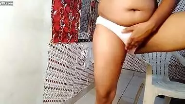 n Desi Wife Caught Masturbating Her Wet Pussy On Webcam