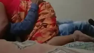 Desi cheating wife dick riding MMS video