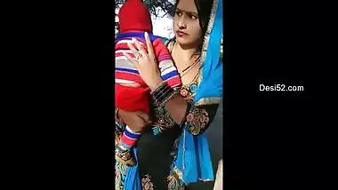 Desi village bhabi hot boobs showing