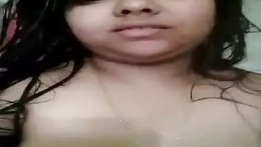 Watch Desi Big Boobs Aunty bathroom selfie