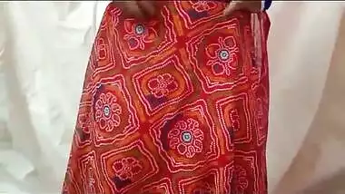 Indian aunty Saree changeing in room 1