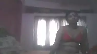 indian bhabhi mms stripping naked for a blowjob sex