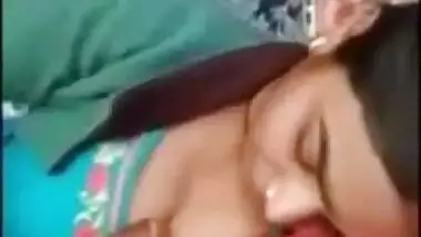 SEXY INDIAN WIFE GIVING BLOWJOB