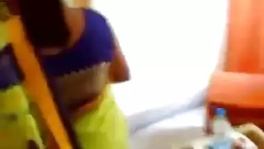 Bhabhi changing her blouse and peticot in...