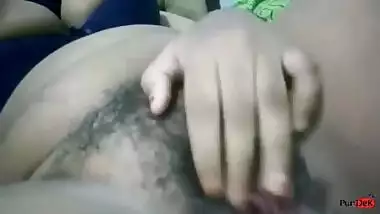 Desi Muslim Girl In Hijab Finger Fucking Hairy Cunt