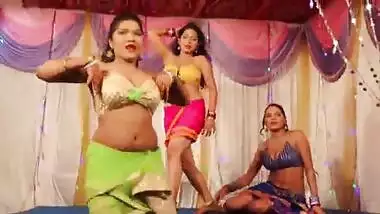 Indian Aunties Threesome Hot Dance