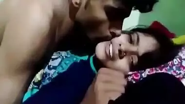 Super Cute Young Indian Lovers Ki Sex Video