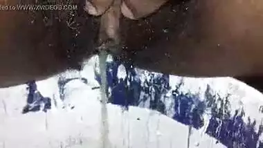 indian teen girl pissing closeup