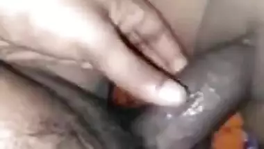 Horny uncle sticks XXX cock into wet shaved pussy of cute Desi girl