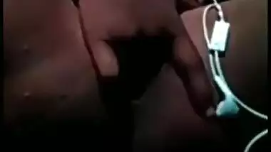 Indian Girl Fingering Pussy - Desi Leaks
