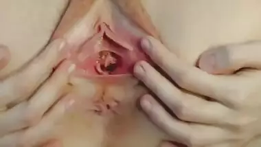 Hot Show Gape Pussy Clouse Up