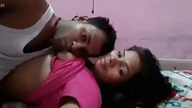 Desi indian girl boobs sucked