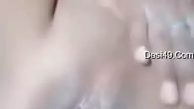 Today Exclusive -desi Village Bhabhi Shows Her Boobs And Wet Pussy Part1