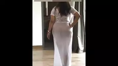 Gigantic Jiggling ass desi bhabi sexy Catwalk