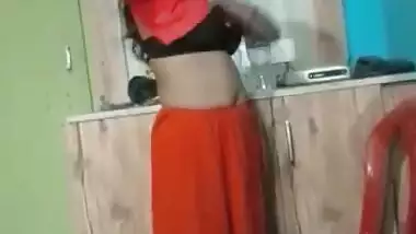 Cute Desi wife captured nude changing dress