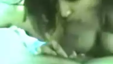 sindhi wife giving blowjob to hubby