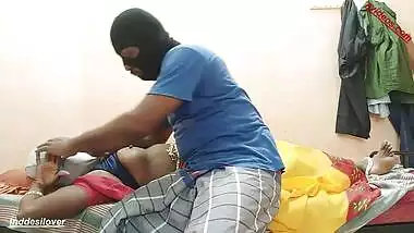 Robber forgets everything and takes XXX care of Desi's body