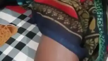Desi aunty sexy boobs